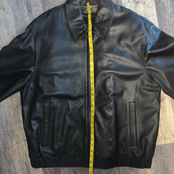 Andrew Marc Leather Jacket - Picture 13 of 14